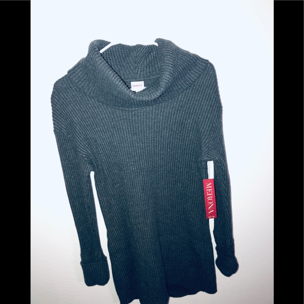 Grey sweater !  NWT 🔮